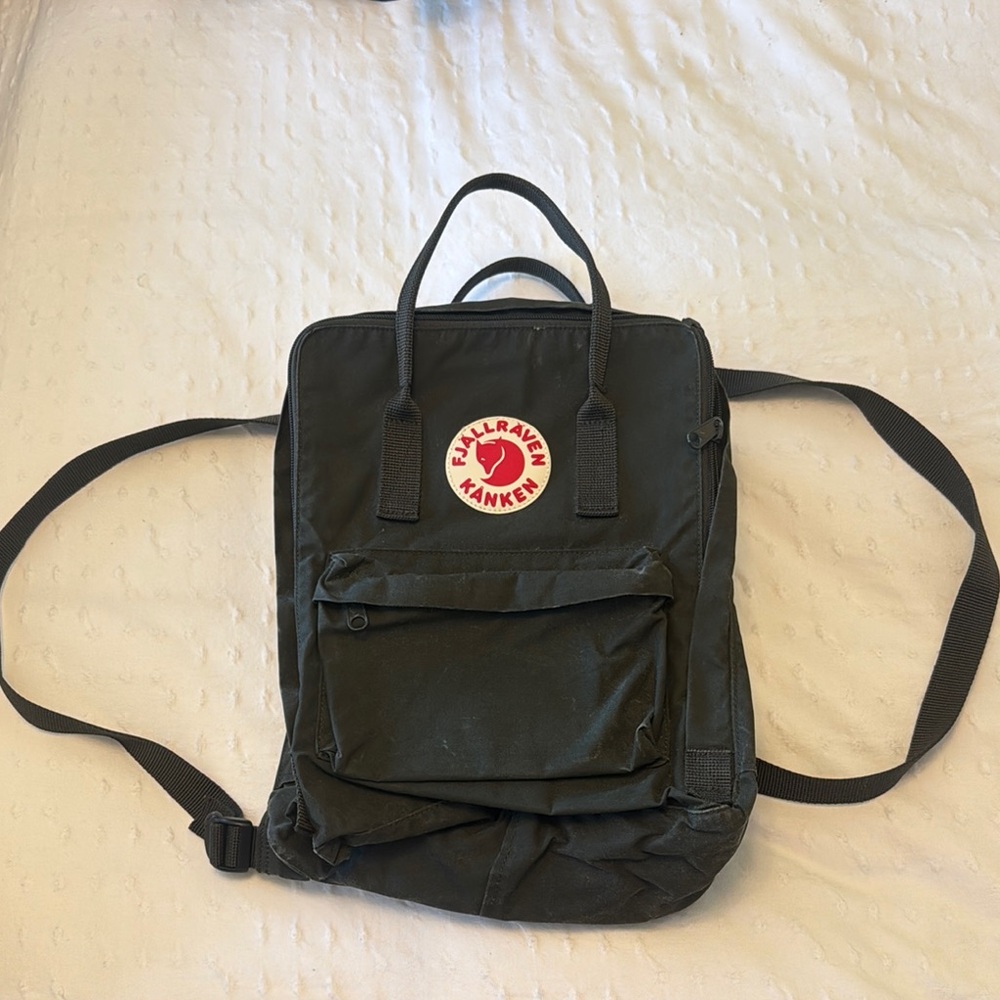Fjallraven Black Kånken Backpack Durable Classic Design